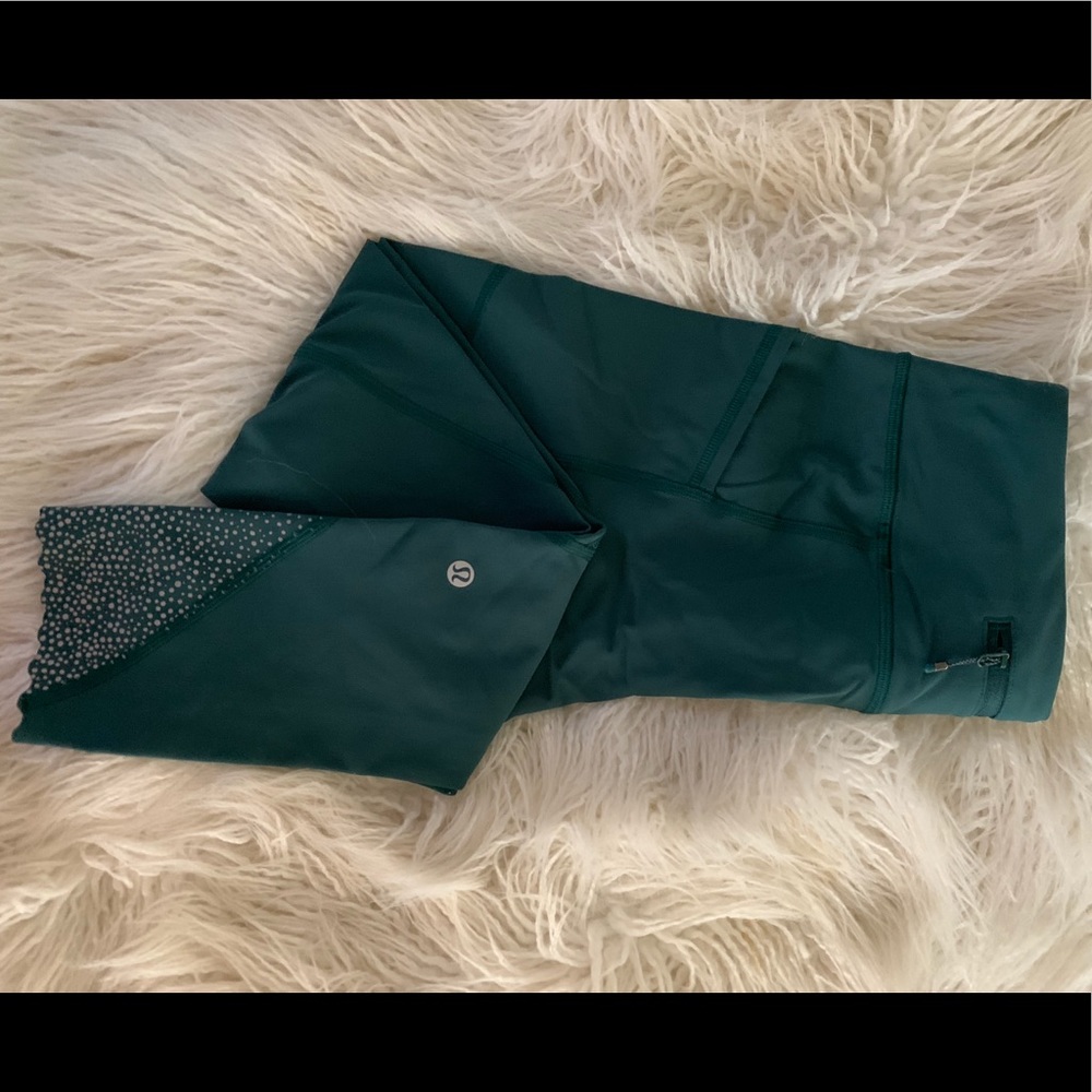 Lululemon Tight Stuff Tight Size 6. Deep Green